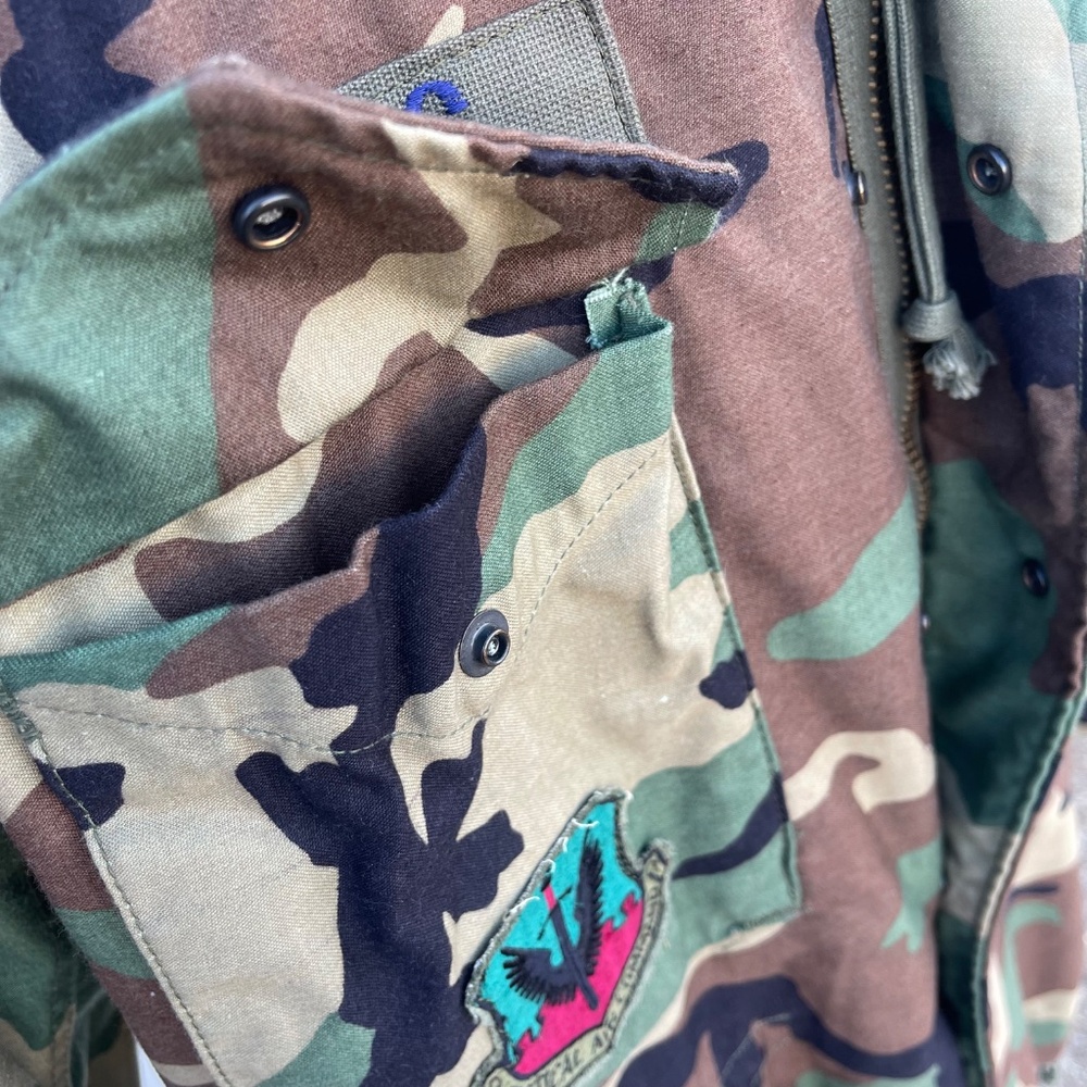 Men's Size Medium Regular U.S. Air Force Issue Woodland Camouflage Field Jacket - Picture 15 of 16